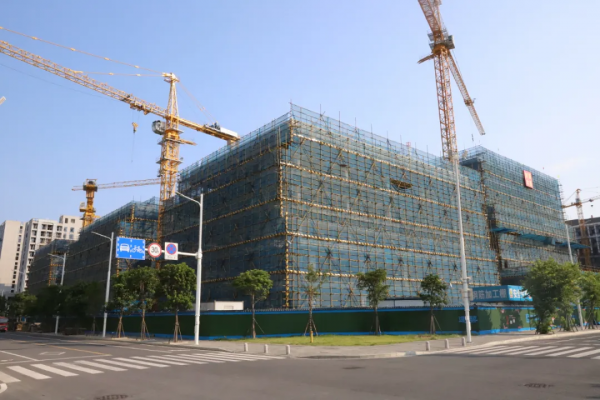 中国东南大数据产业园研发楼六期项目主体结构封顶(图文)