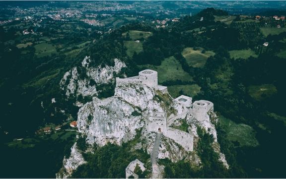 随着数字化转型升级，数据存储面临新挑战