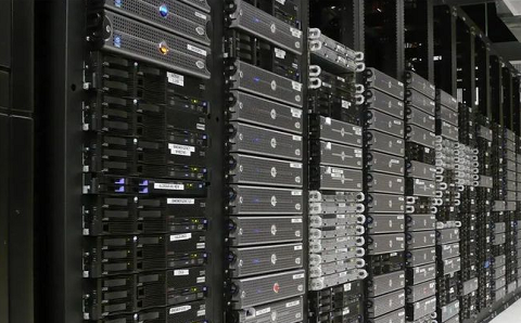 美国网站服务器租用该如何选择？一点经验分享给大家