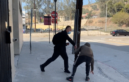 湖南籍教授在美遭持枪抢劫 用中国功夫击退劫匪全身而退