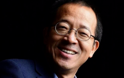 教培时代结束,俞敏洪惨淡退场,他值得被同情吗?