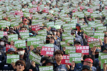 疫情致雇佣形势恶化，韩国大企业正式工两年间剪裁1.8万人